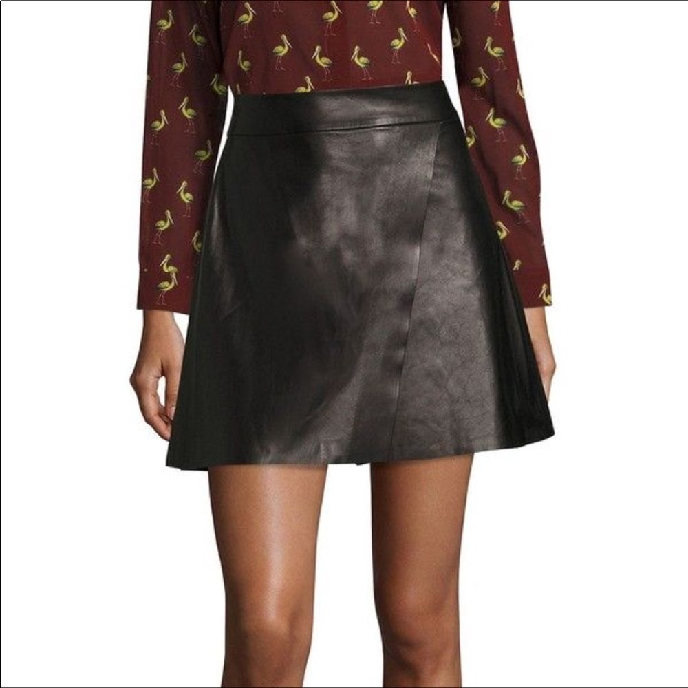 Alice+Olivia Tricia leather mini skirt size 6.